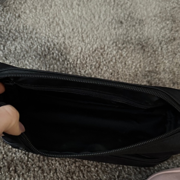 Béis Black & Blush Travel Pouch Set - Picture 12 of 12